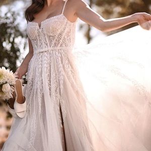 Martina Liana 1490 Wedding Dress